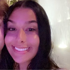 Meet your Posher, Mya